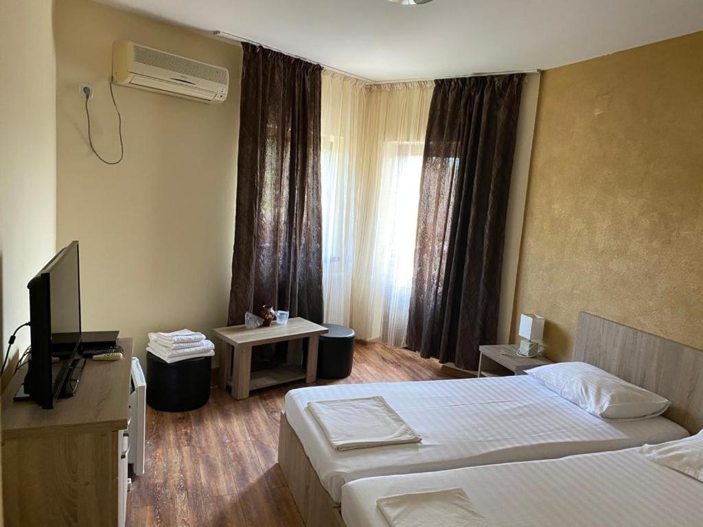 Pensiunea Casa Soarelui Simian Buitenkant foto